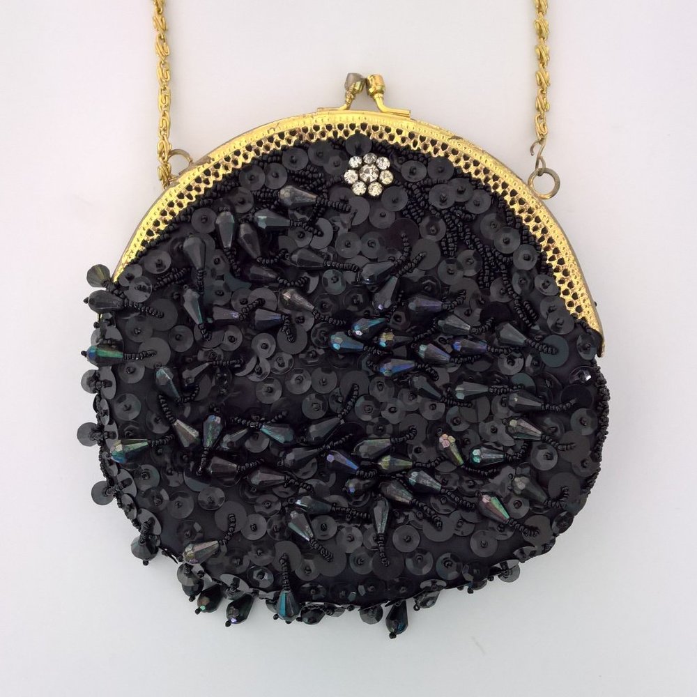 Small Clam Shaped Evening Purse Handbag Bag